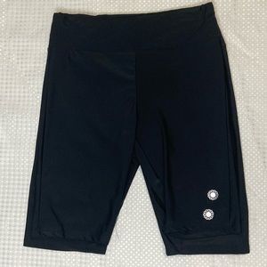 Short leggins. Lycra black